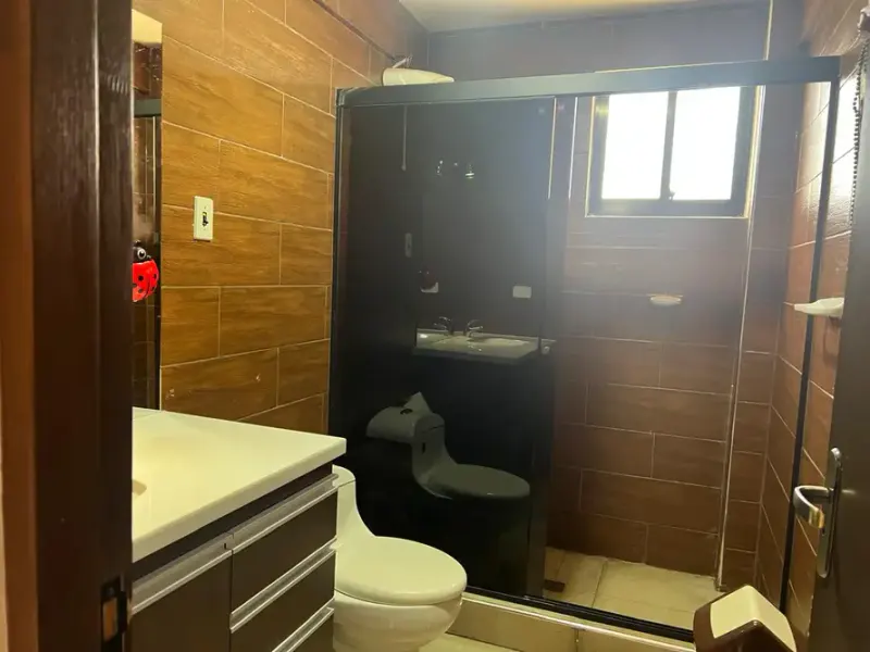 Foto 11 de Casa en Esquina con Amplio Jardín y Terraza – Espacio, Privacidad y Confort en un Solo Lugar.