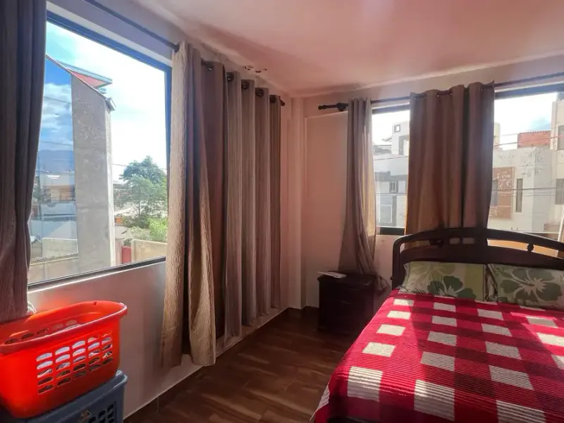 Foto 16 de Casa en Esquina con Amplio Jardín y Terraza – Espacio, Privacidad y Confort en un Solo Lugar.