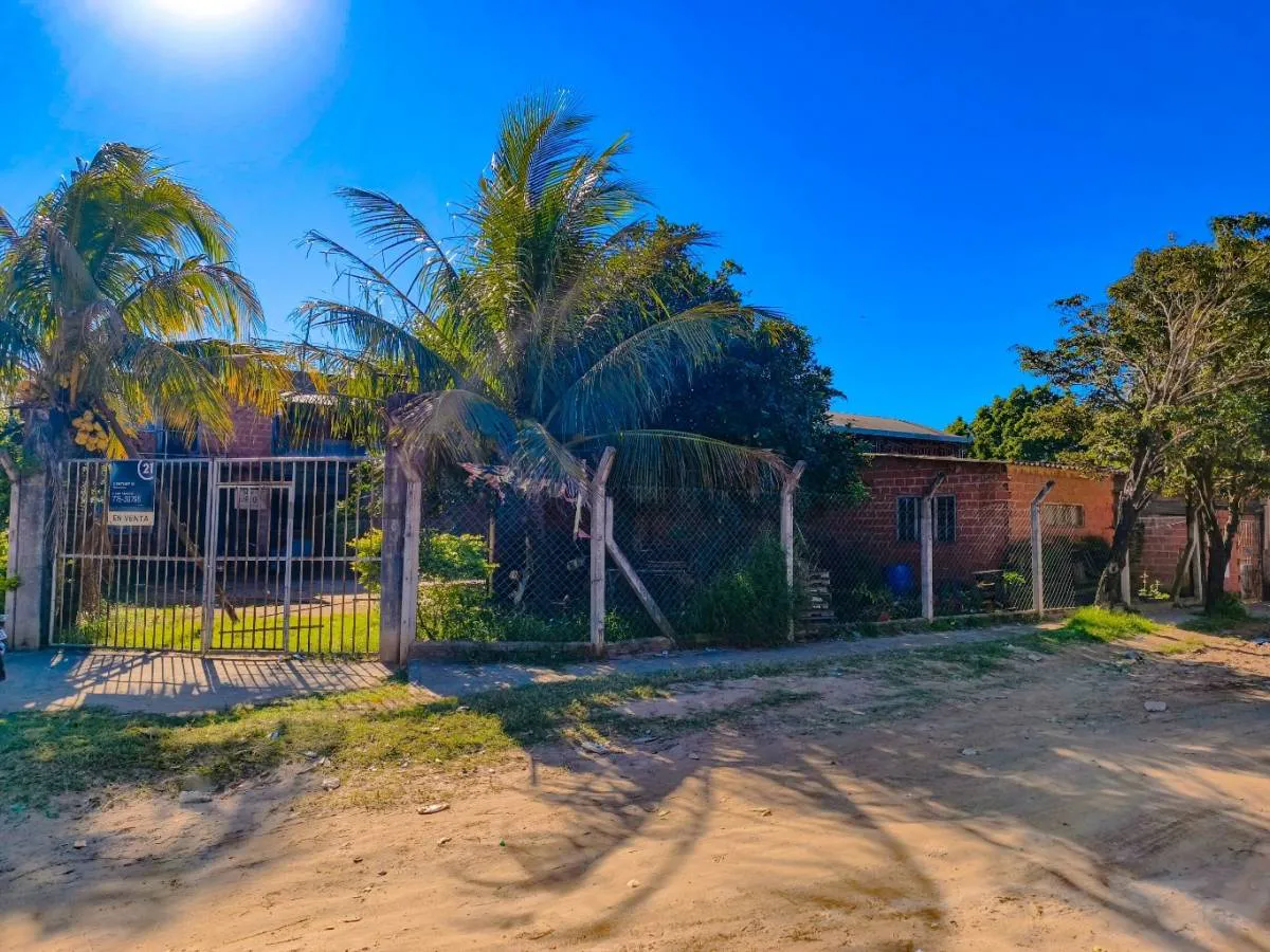 Foto 1 de Amplia Vivienda con Galpon en Venta, Cerca del Nuevo Mercado Abasto