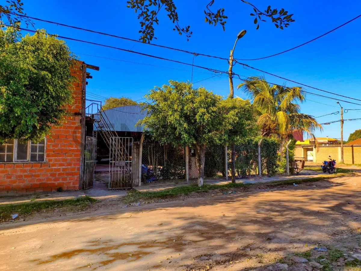 Foto 3 de Amplia Vivienda con Galpon en Venta, Cerca del Nuevo Mercado Abasto
