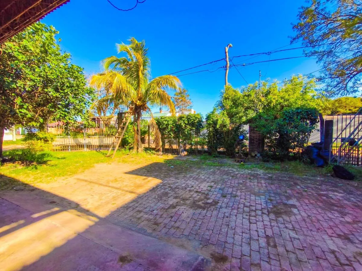 Foto 8 de Amplia Vivienda con Galpon en Venta, Cerca del Nuevo Mercado Abasto