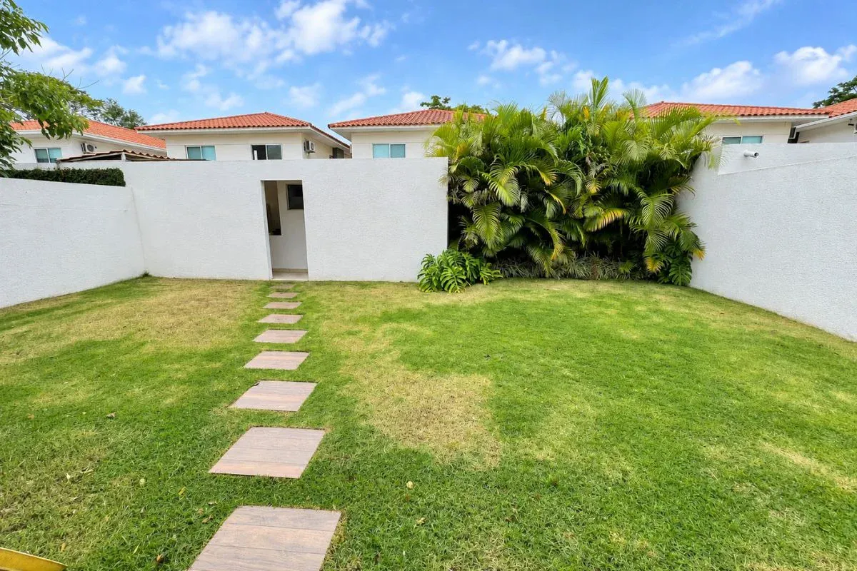 Foto 5 de Casa en Alquiler - Bosques de La Colinas (Zona Norte