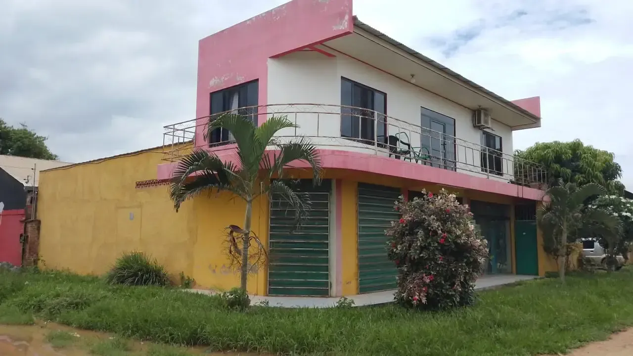 Foto 1 de casa comercial