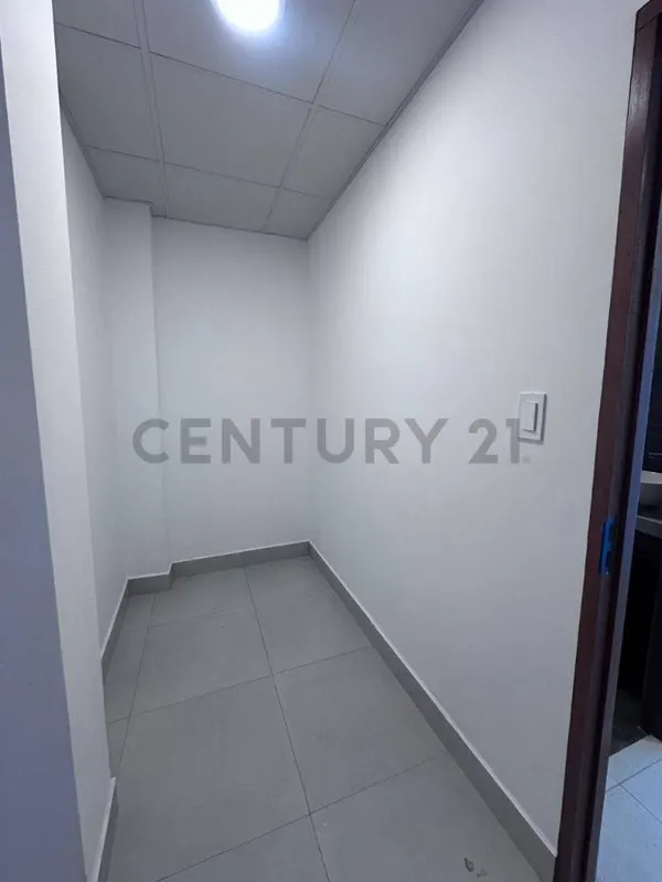 Foto 8 de Showroom en Alquiler Sobre Av. 6 de Agosto – Excelente Ubicación