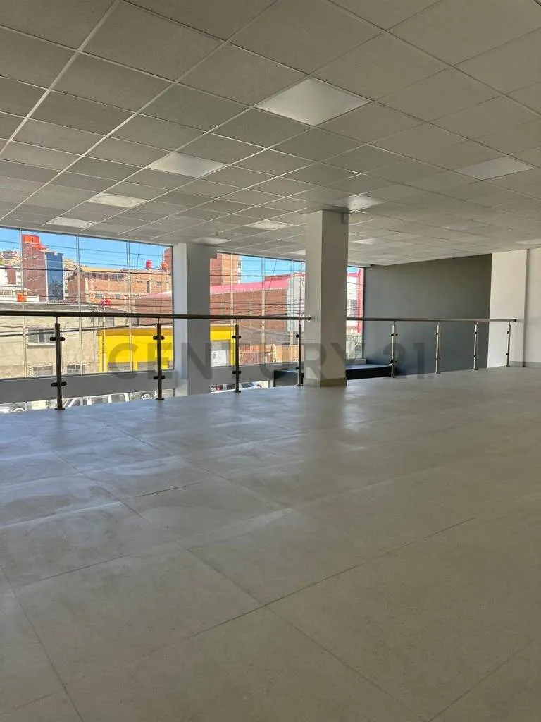 Foto 6 de Showroom en Alquiler Sobre Av. 6 de Agosto – Excelente Ubicación