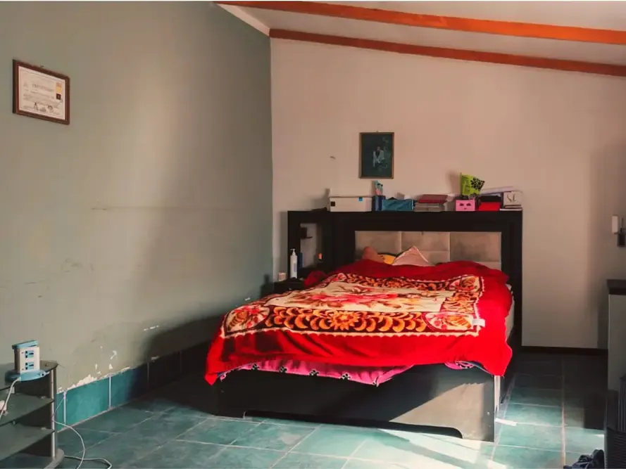 Foto 7 de Casa con Construcción en Venta Buena Ubicación Zona Sud – Calle Toledo y Av. Circunvalación