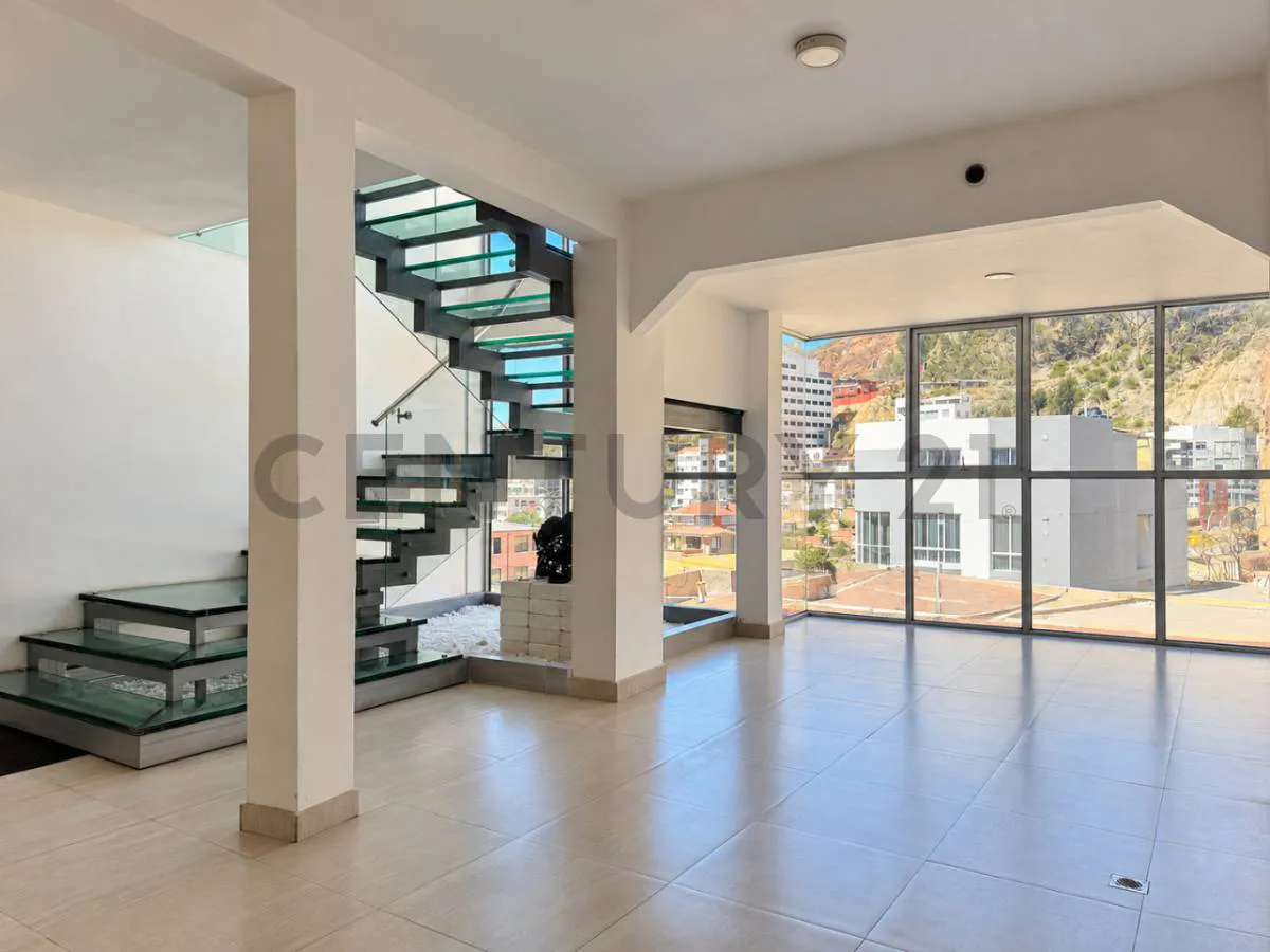Foto 2 de Casa para Oficina en Alquiler con Terraza | Av. Mecapaca Obrajes
