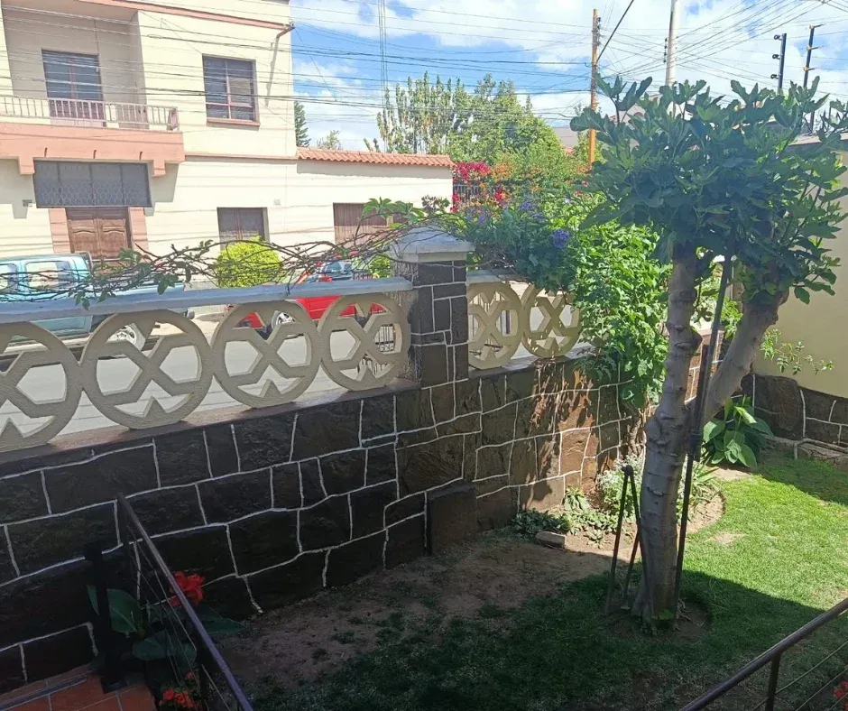 Foto 1 de Propiedad Céntrica de Rentas Próxima Colegio La Salle Cochabamba