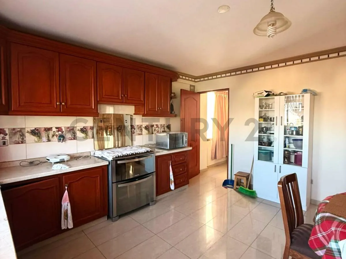Foto 15 de Amplio departamento de 192,97 m² en venta – Tiquipaya
