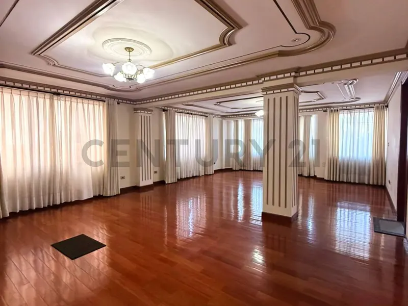 Foto 7 de Amplio departamento de 192,97 m² en venta – Tiquipaya