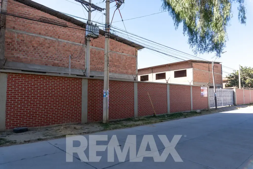 Foto 4 de Propiedad Comercial a Precio de Lote en Colcapirhua