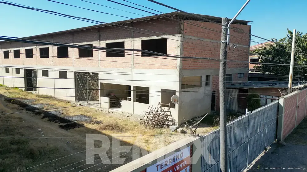 Foto 2 de Propiedad Comercial a Precio de Lote en Colcapirhua