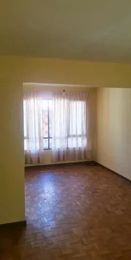 Foto 4 de Casa Bien Ubicada Próxima Av. América Y Melchor Perez 178 M2