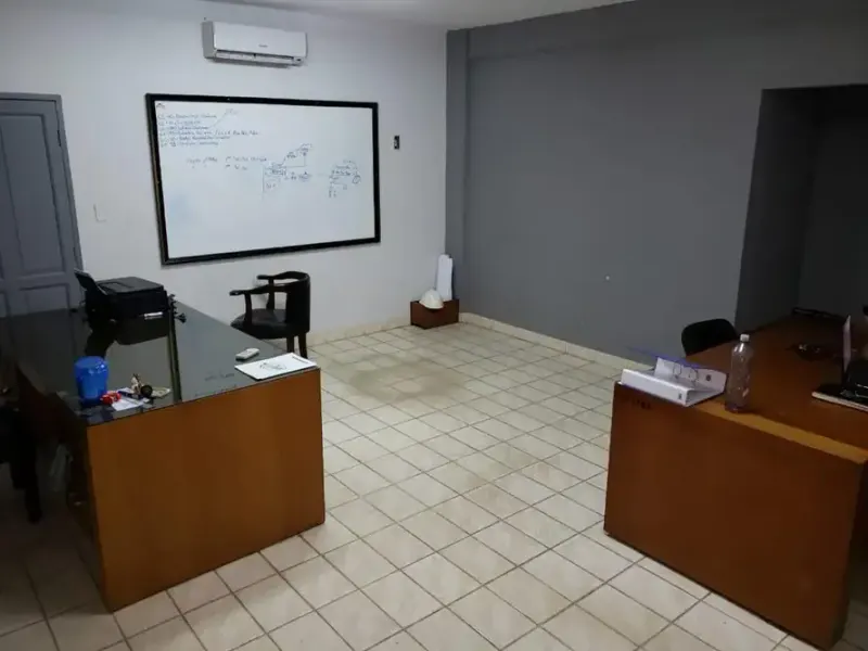 Foto 14 de Una Ubicación Que Hace La Diferencia /5.485 m² de terreno | 60 m de frente | 2 calles | 3 tinglados