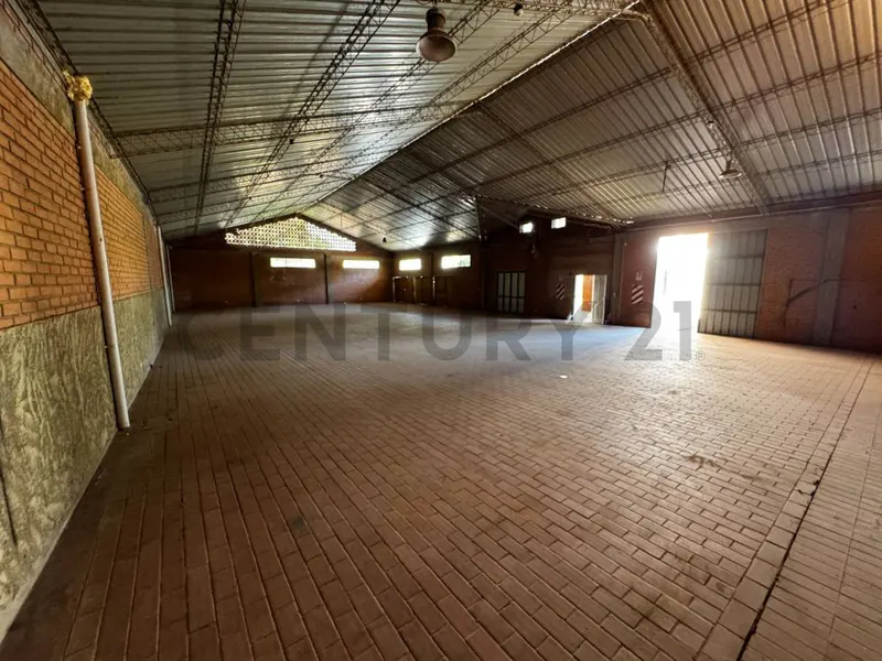 Foto 11 de Galpón con oficinas en Venta