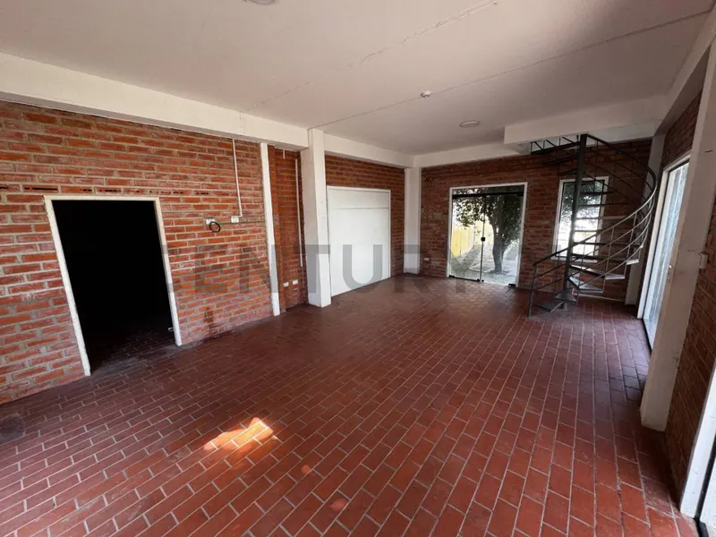 Foto 9 de Galpón con oficinas en Venta