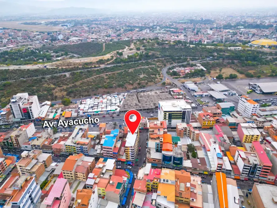 Foto 4 de Local Comercial en Alquiler – Piso 2 Completo en El Centro de Cochabamba