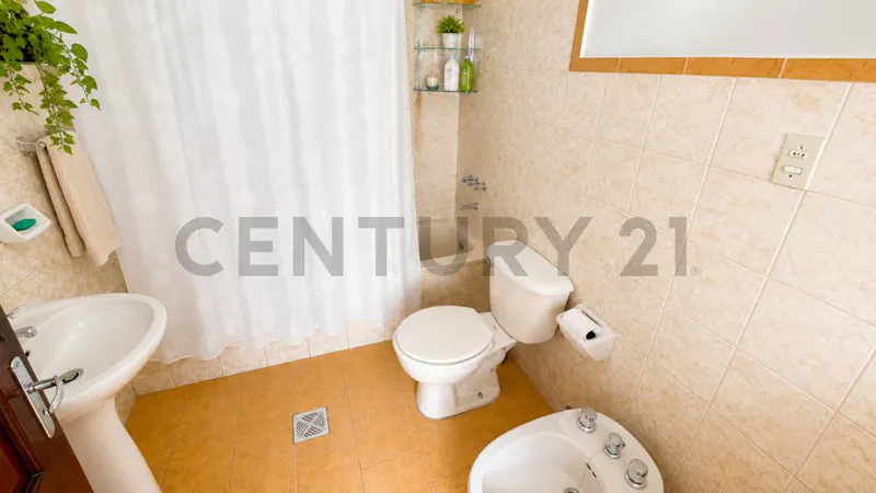 Foto 11 de 2 Casas en 1 en Alquiler – Ideal para Oficinas | Tarija