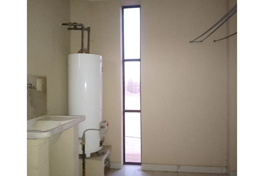 Foto 13 de “Depto en Condominio San Gerónimo con balcón y piscina – Tarija”