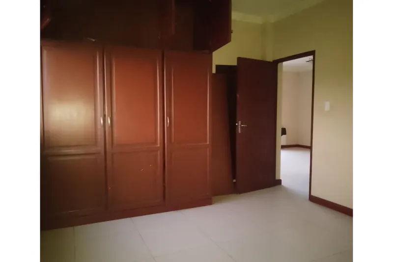 Foto 6 de “Depto en Condominio San Gerónimo con balcón y piscina – Tarija”