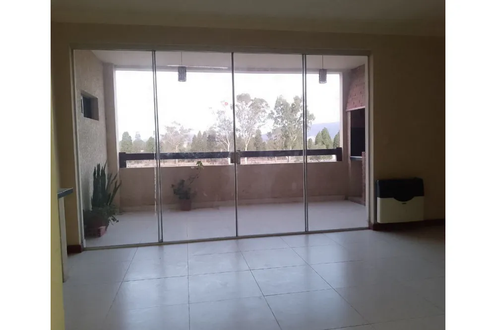 Foto 7 de “Depto en Condominio San Gerónimo con balcón y piscina – Tarija”