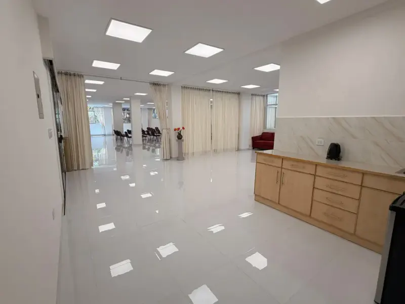 Foto 7 de Oficina Corporativa en Alquiler – Cala Cala