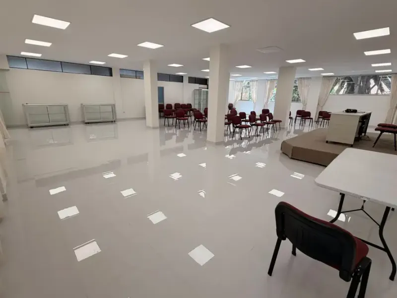Foto 6 de Oficina Corporativa en Alquiler – Cala Cala