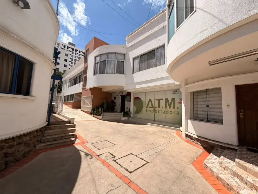 Foto 1 de Oficina Corporativa en Alquiler – Cala Cala