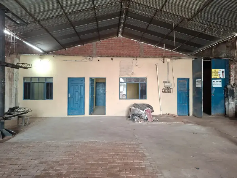 Foto 6 de Terreno con Galpón en Venta Av. Virgen de Lujan y Av. Montecristo, 9no anillo