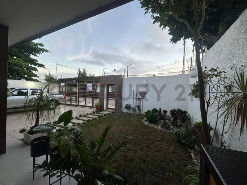Foto 13 de Casa en Anticretico en zona este - Av. Virgen de Lujan 6to anillo