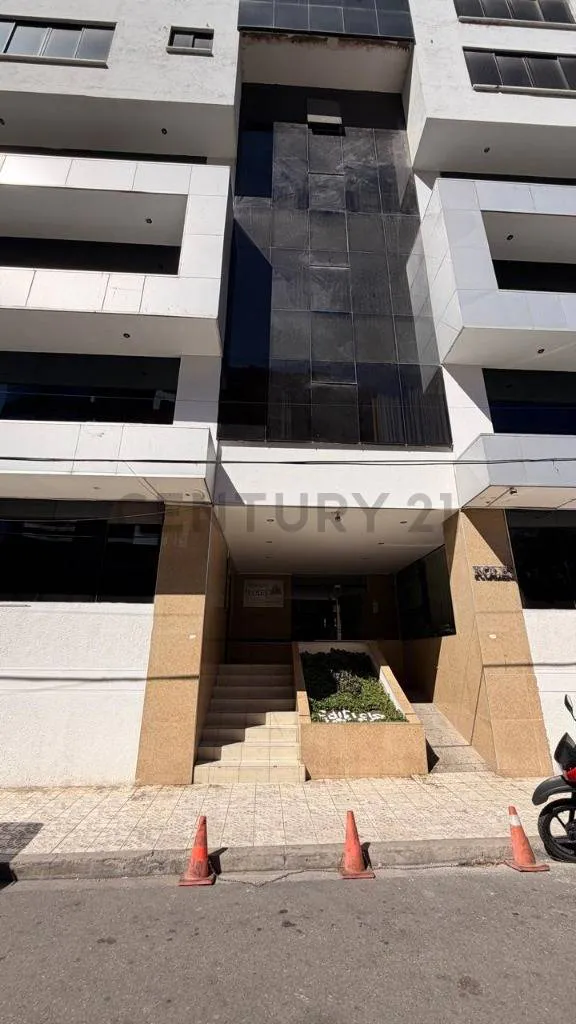 Foto 2 de Departamento Edificio Roles en Venta