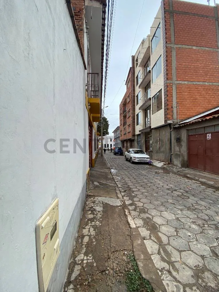 Foto 2 de Casa en Venta a Media Cuadra de La Plazuela Cooperativista