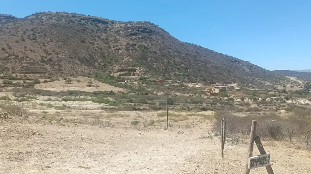Foto 3 de Terreno comercial en venta en El Portillo, Tarija | 312 m² con gran potencial