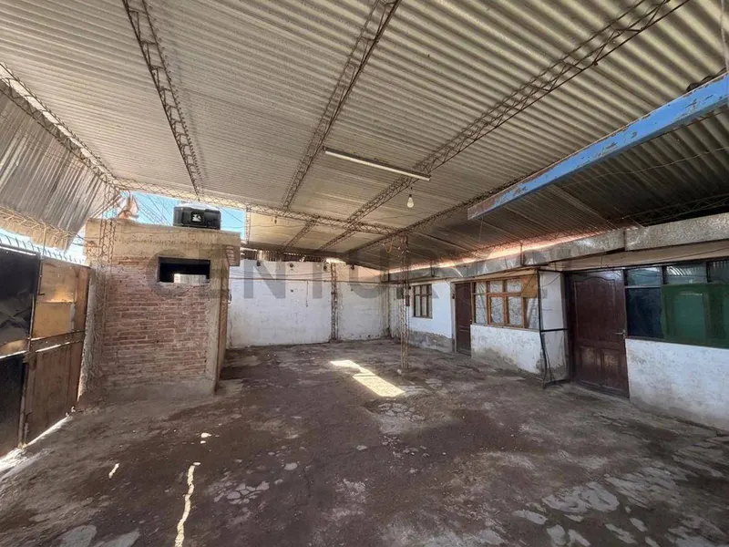 Foto 7 de Lote en Esquina de 321.50 Mt2 con Construcción a Medias Aguas| Víctor Ustariz
