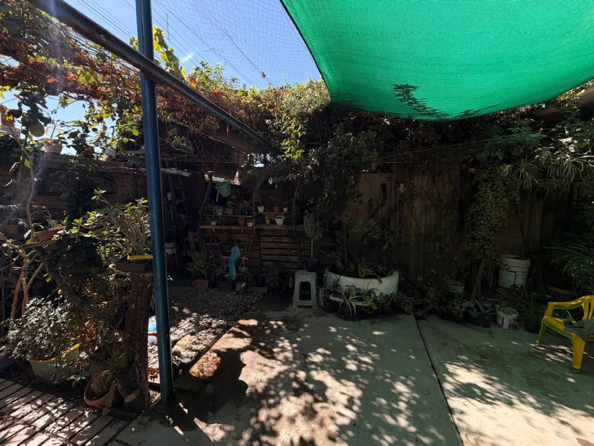 Foto 4 de Lote en Esquina de 321.50 Mt2 con Construcción a Medias Aguas| Víctor Ustariz