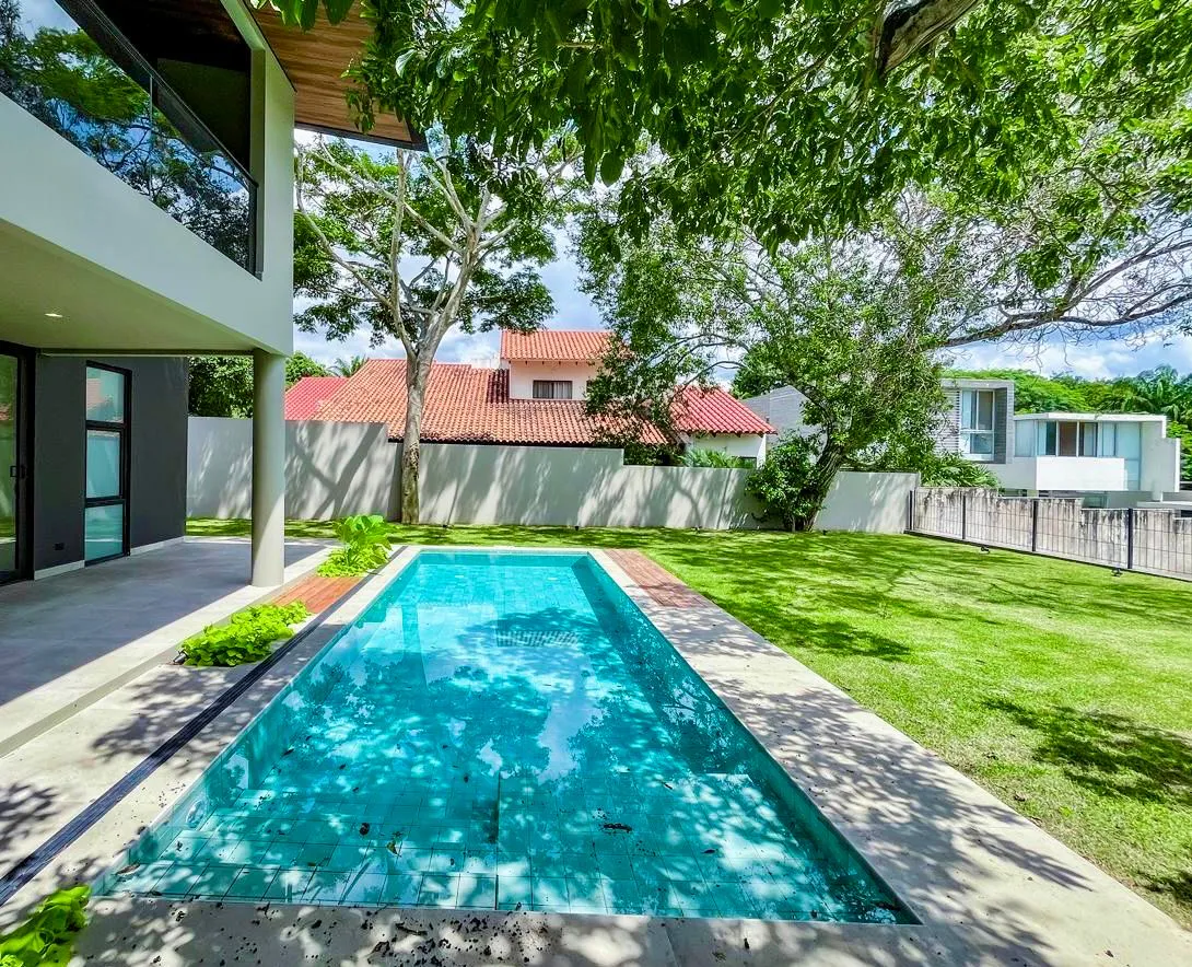 Foto 10 de Exclusiva Casa en Venta Urubo