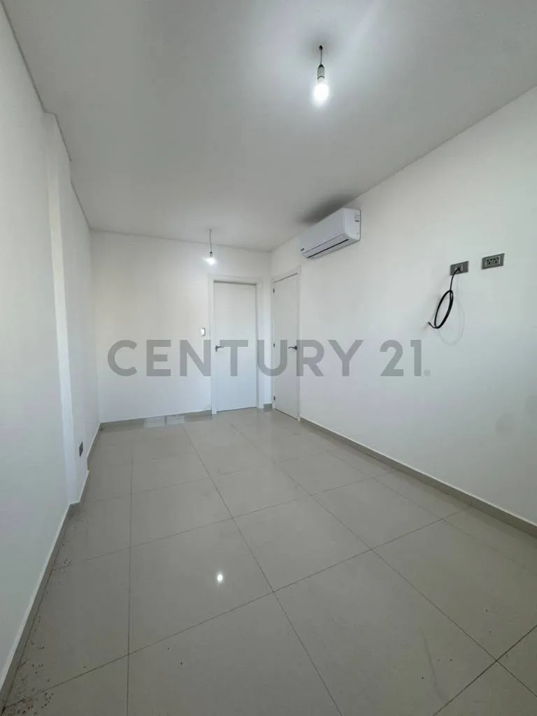 Foto 8 de Departamento 2 Dormitorios en Venta Edificio Irala 452