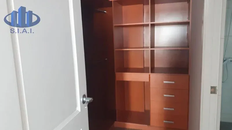 Foto 4 de Departamento en venta de 3 dormitorios en Calacoto