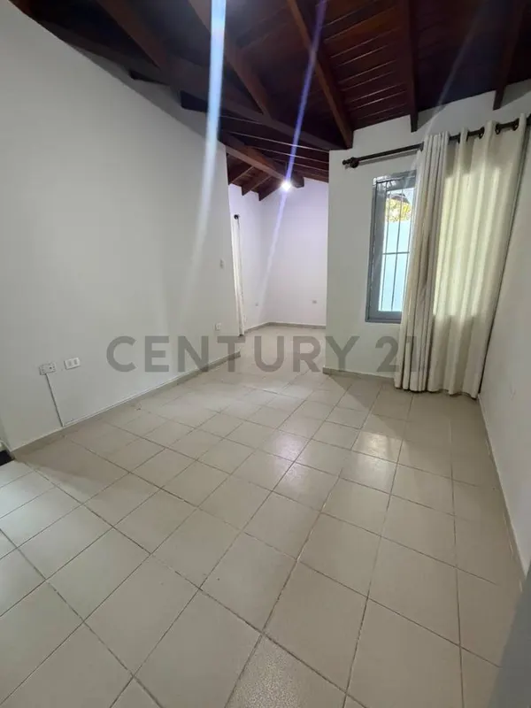 Foto 8 de Casa en Alquiler para Empresas