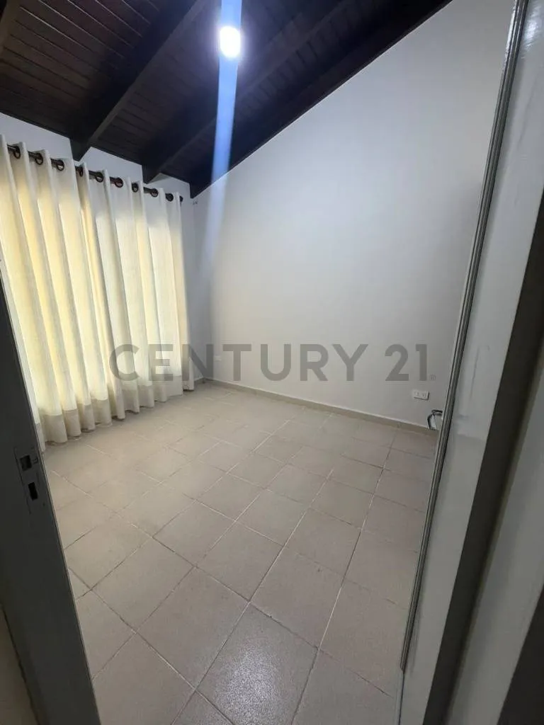 Foto 6 de Casa en Alquiler para Empresas