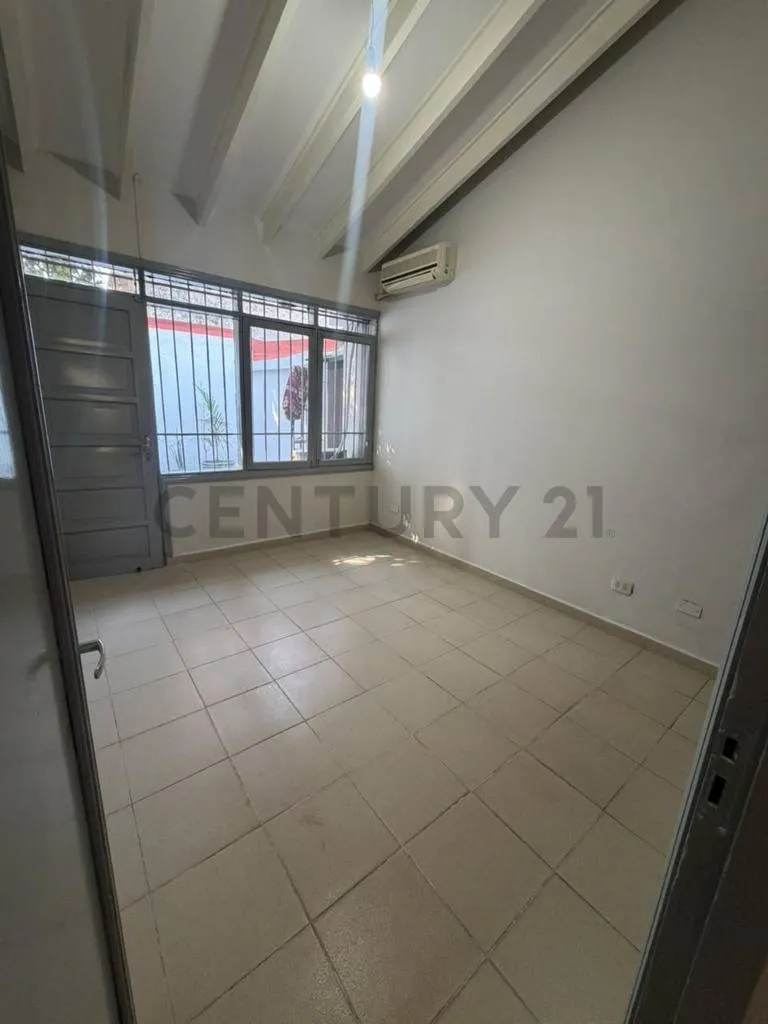 Foto 9 de Casa en Alquiler para Empresas