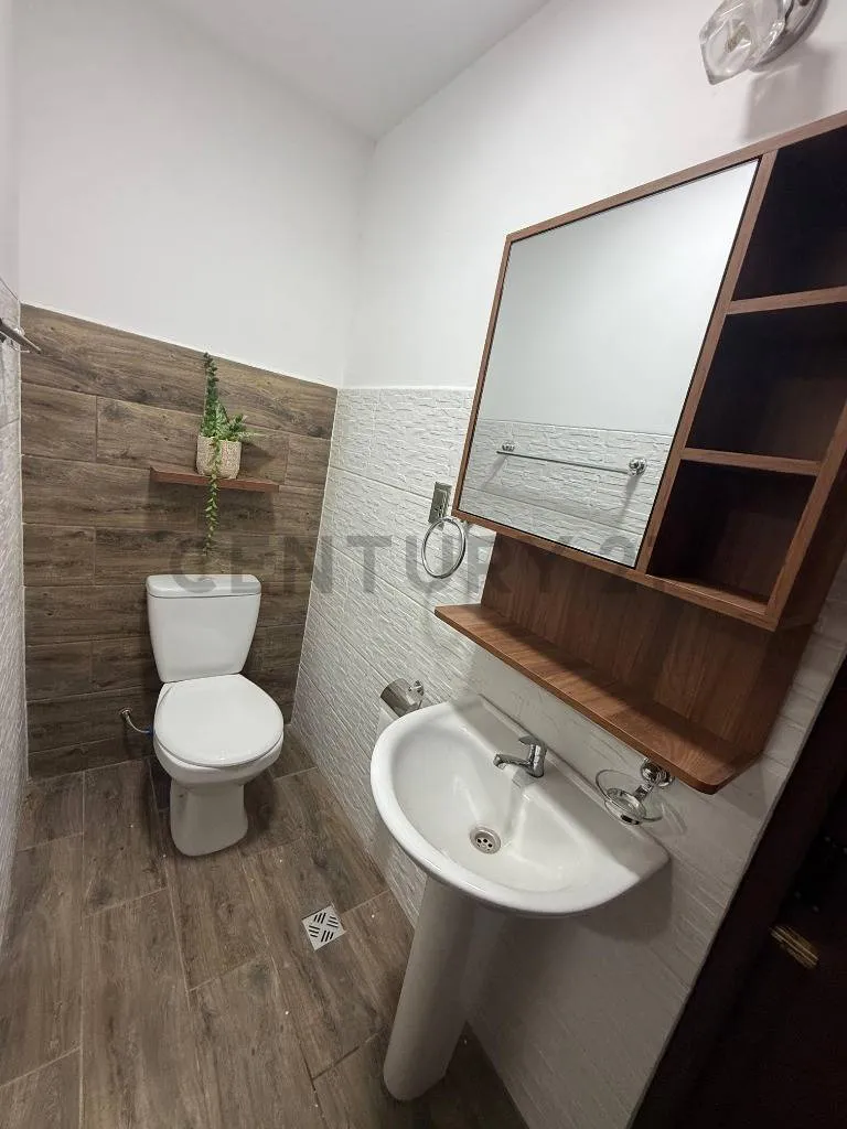Foto 5 de Oficina independiente a estrenar + baño privado en alquiler – zona San Matías