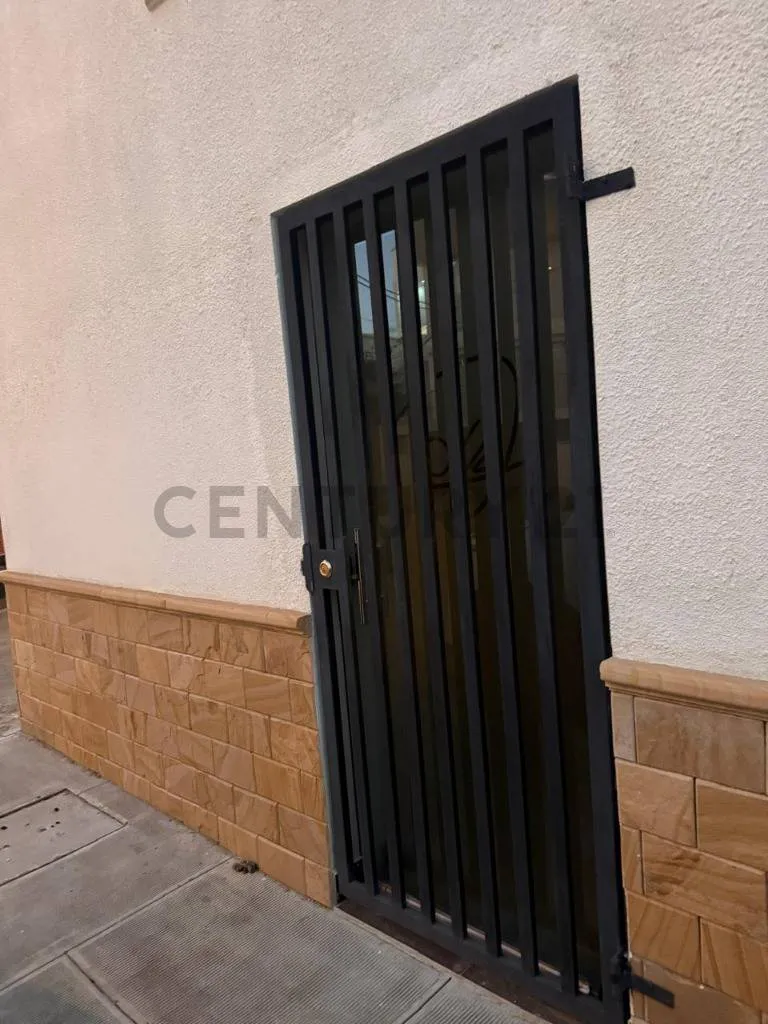 Foto 1 de Oficina independiente a estrenar + baño privado en alquiler – zona San Matías