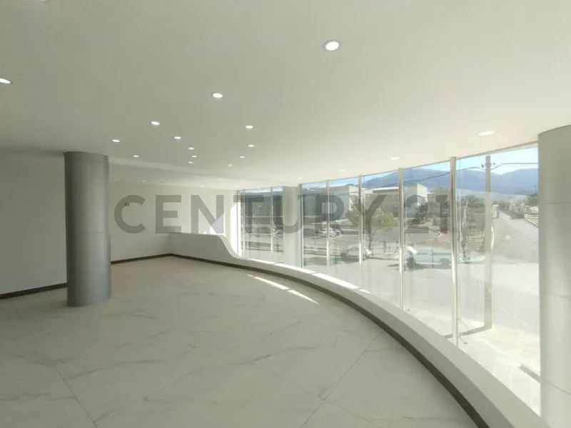 Foto 7 de ¡ Local Esquinero de 285 M². en Alquiler!