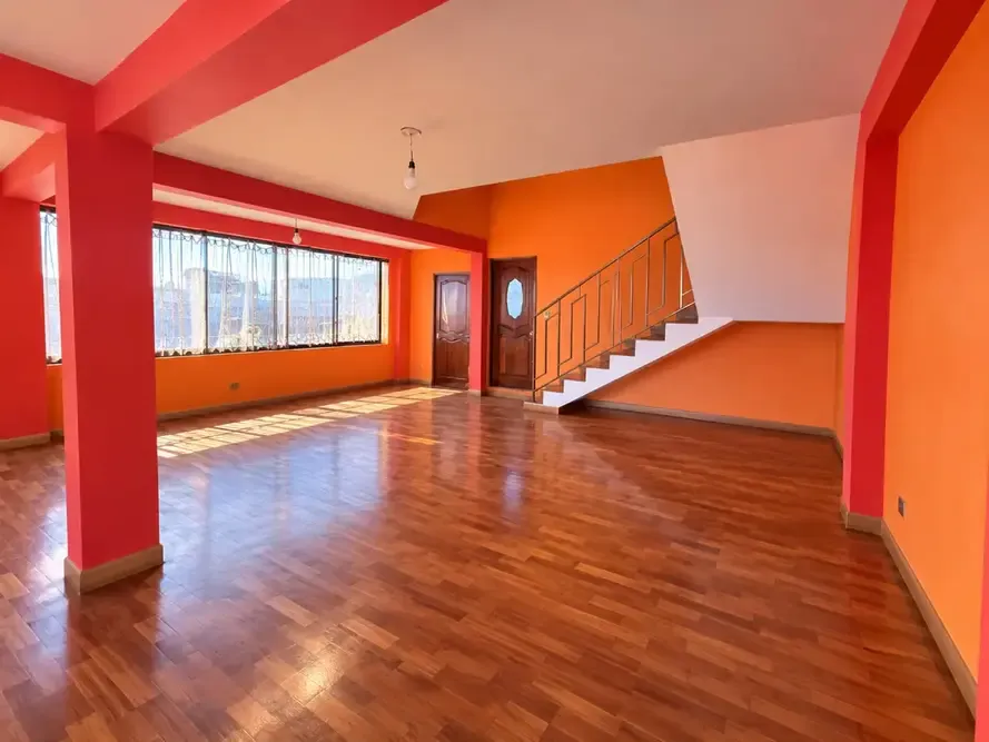 Foto 5 de Casa en Venta a Pasos de La Av Cochabamba