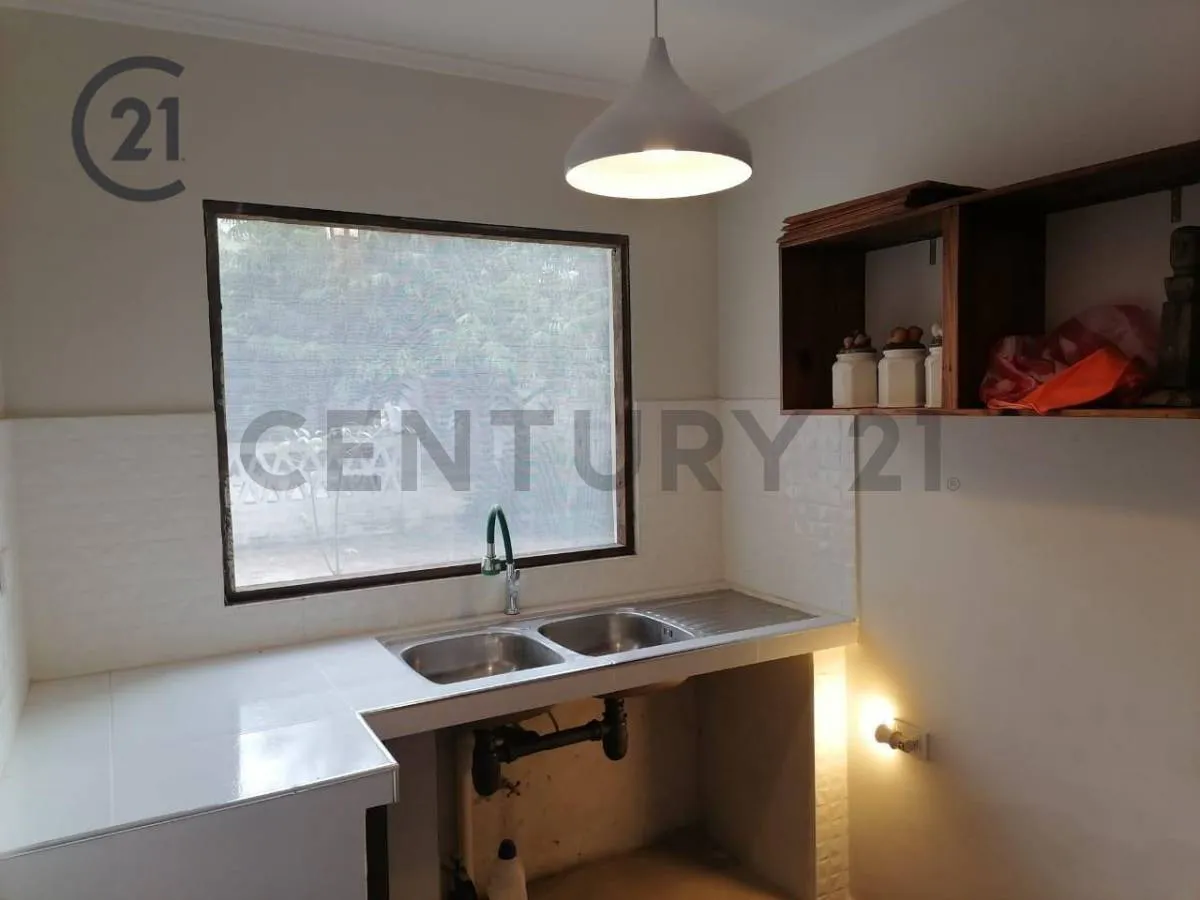 Foto 3 de Oportunidad Comercial | Casa en Anticrético - a 2 Cuadras de La Plaza de Warnes