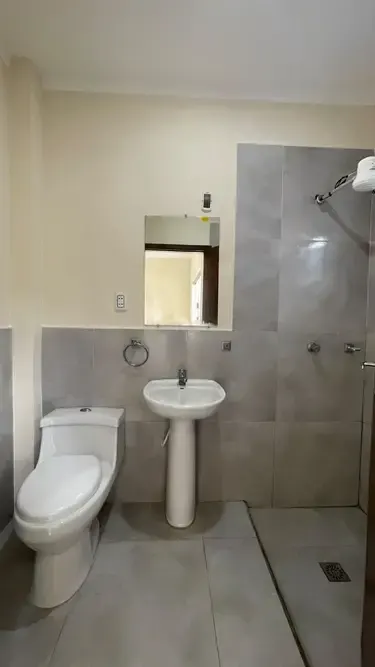 Foto 10 de ¡Casa en Alquiler en La Zona Este - Urb. Tupa Ruete!