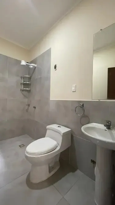 Foto 9 de ¡Casa en Alquiler en La Zona Este - Urb. Tupa Ruete!