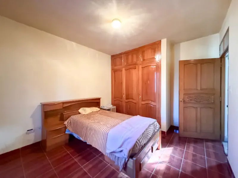 Foto 16 de Casa Comercial Como Lote en Quillacollo en Venta – 🏗️🚨