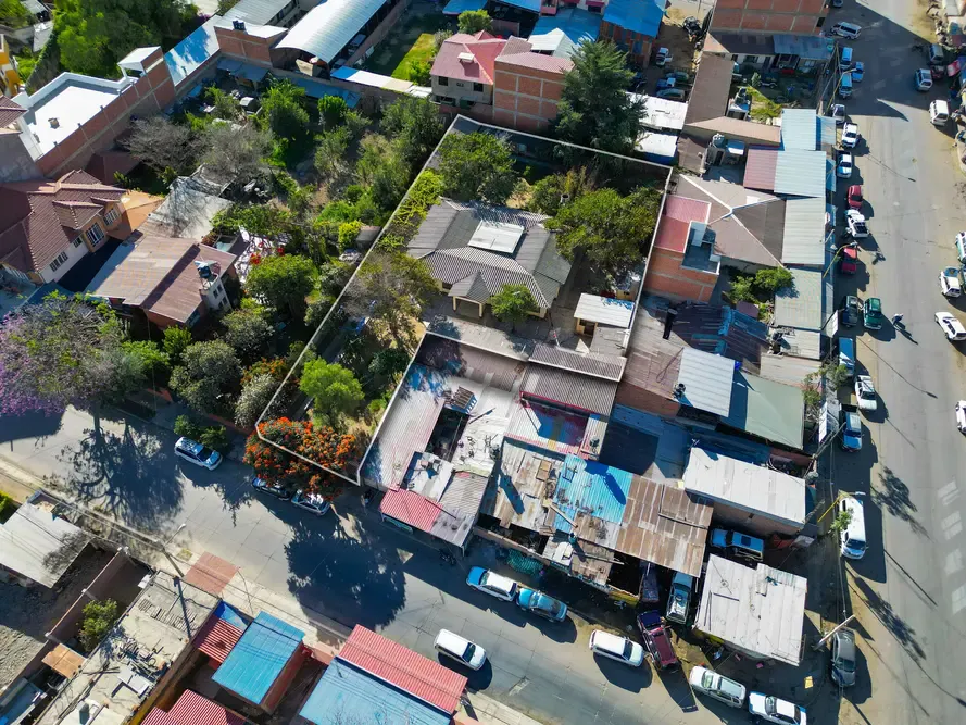 Foto 10 de Casa Comercial Como Lote en Quillacollo en Venta – 🏗️🚨
